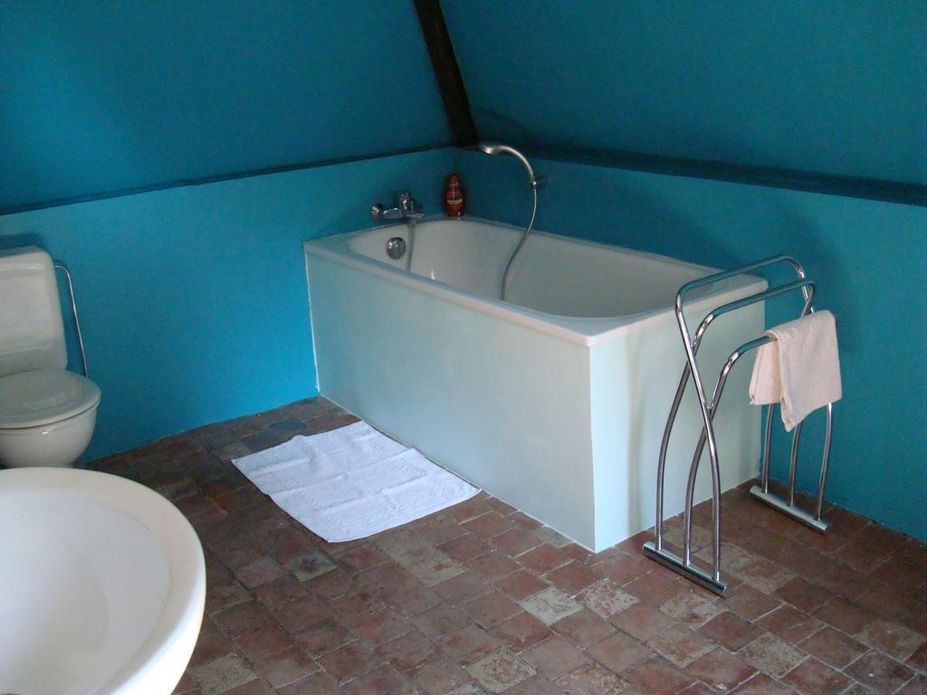 B&B Chateau Bagatelle Frasnes-lez-Anvaing Quarto foto