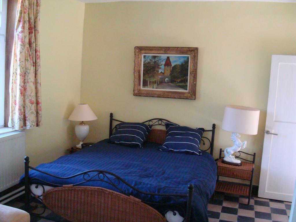 B&B Chateau Bagatelle Frasnes-lez-Anvaing Quarto foto